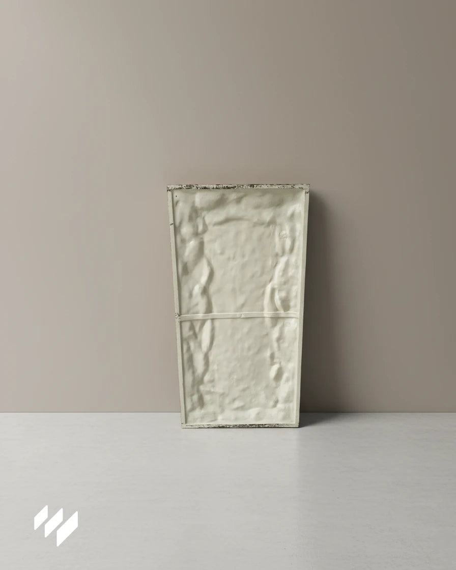 Reverso del panel decorativo PU efecto piedra Negro Basalto de Revestimientos Pared, mostrando el acabado y estructura posterior del producto.