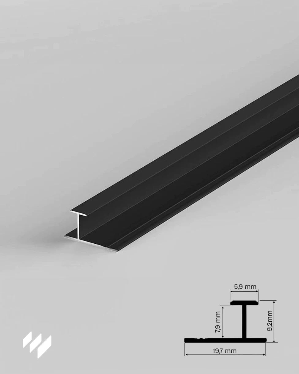 Perfil de unión en H de aluminio negro mate para paneles de revestimientos pared, mostrado en vista de producto con sus medidas técnicas.