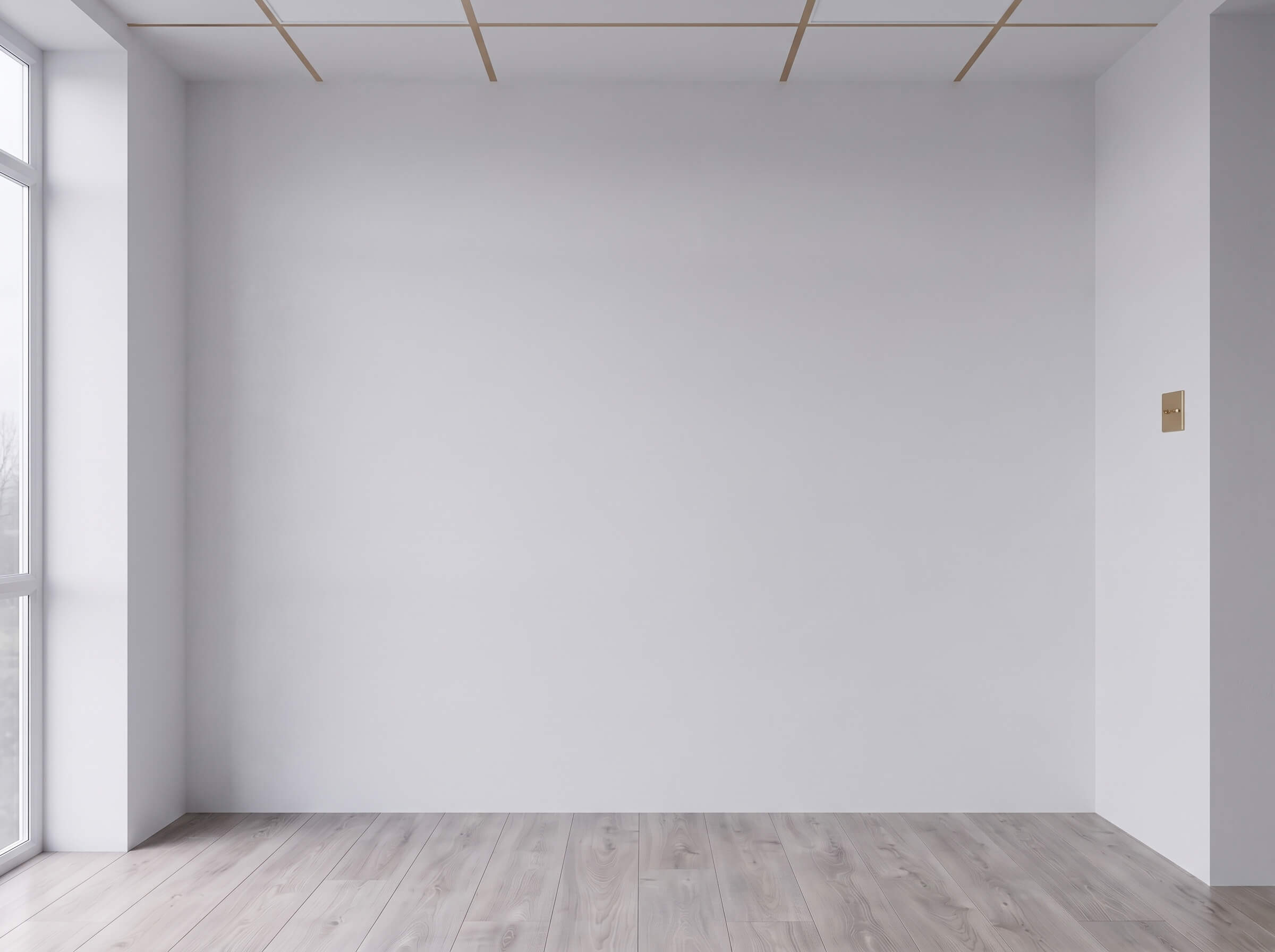 Antes de la instalación en un apartamento de Barcelona: pared blanca preparada para revestimiento decorativo WPC.